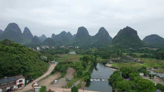 广西壮族自治区桂林市阳朔遇龙河漂流