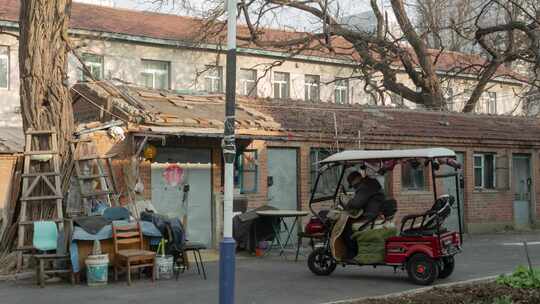 老城区贫民区旧房子年代感城市边缘记忆