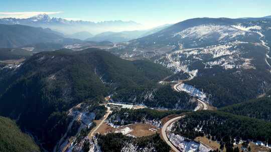 云南香格里拉雪山公路