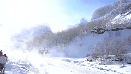 长白山雪景天池冬天下雪景点素材旅游