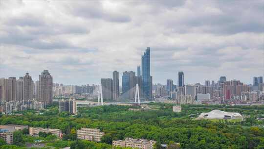 中国武汉两江四岸城市地标风光