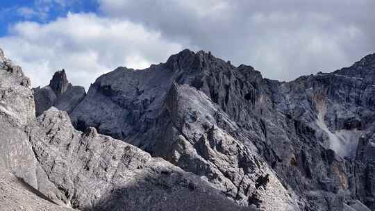 山脉山峦山谷走向 山 光影