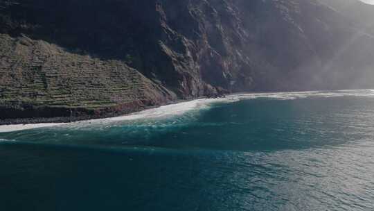 海边海岸海浪冲浪航拍