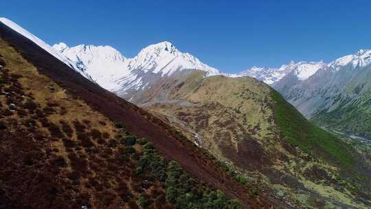 西藏高山雪山