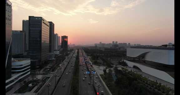 武汉黄昏下的城市公路航拍
