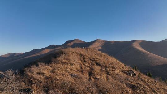 自然风光视频中国西部逆光高原湖泊高山阳光