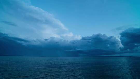 蓝天白云大海唯美风景实拍素材4K宽屏视频素材模板下载
