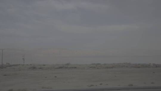 车辆行驶途中拍摄以色列死海风景