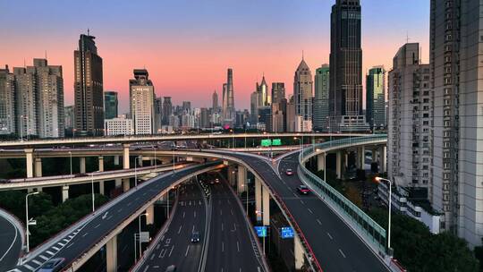 上海延安高架地标纵横交错南北高架交通繁忙