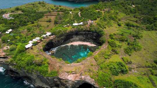 破碎的海滩， Nusa Penida，岛