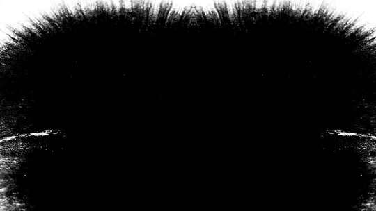 黑色水墨泼洒微距特写