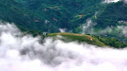 航拍秦岭山脉森林云雾风光