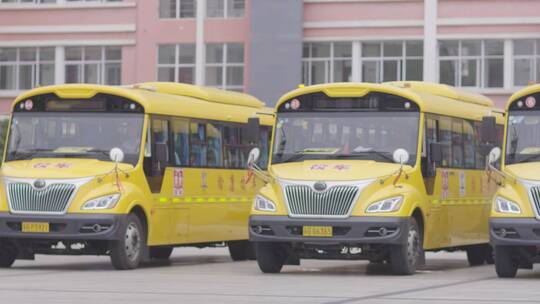 中小学生校园上学放学校园娱乐学习体育锻炼