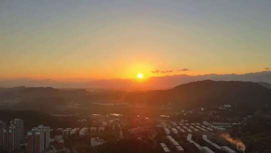 城市日出大自然生态高山云海朝霞风景航拍