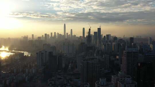 晨曦中的都市天际线