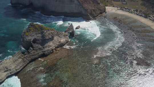 海岸的浪花美景