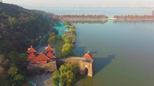 湖北武汉东湖风景区秋季风光