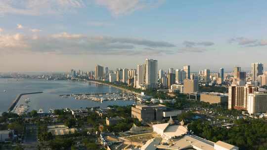 航拍滨海城市风景