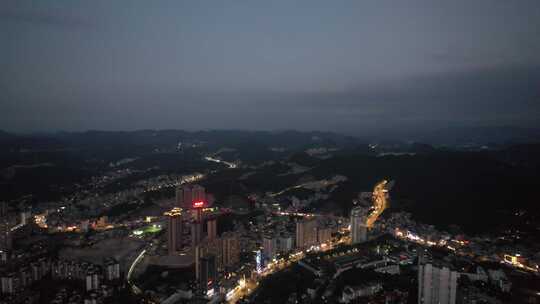 贵州凯里北京西路城市夜景灯光交通航拍