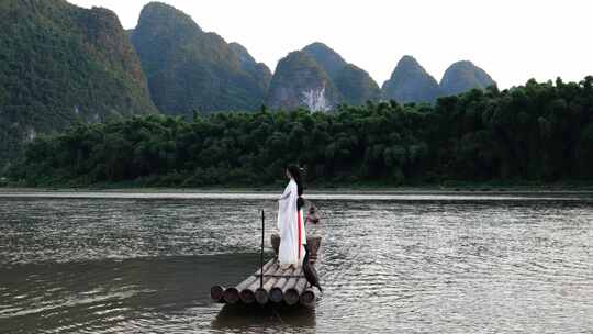 古风山水古代竹筏国风古装水墨古人禅意