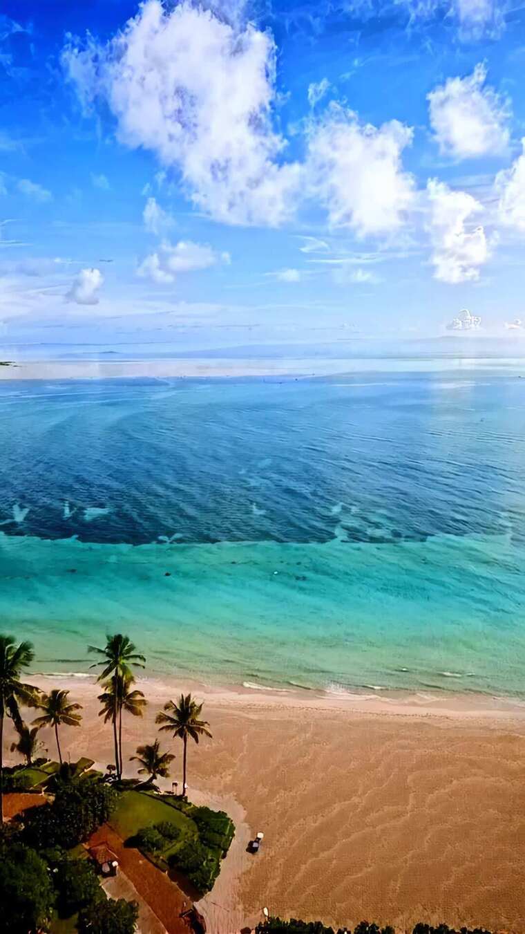 海滩蓝天大海景观