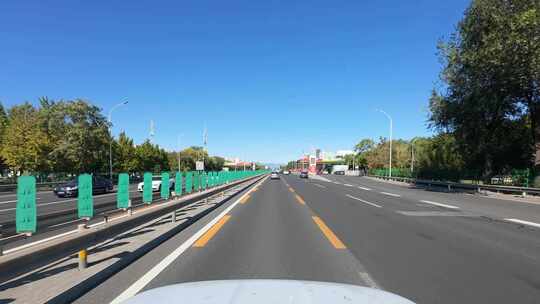 京藏高速出京方向 路跑 街景