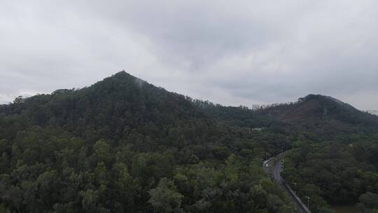 雨后的东莞黄旗山