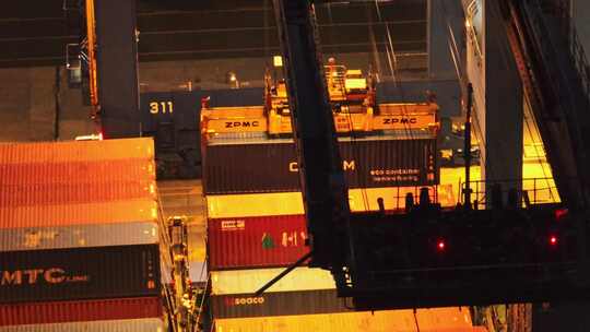 天津港集装箱码头夜景航拍视频素材模板下载