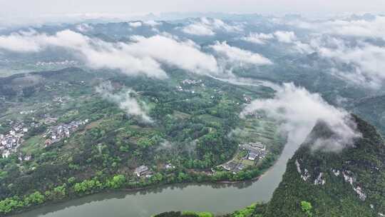 航拍烟雨漓江自然风光