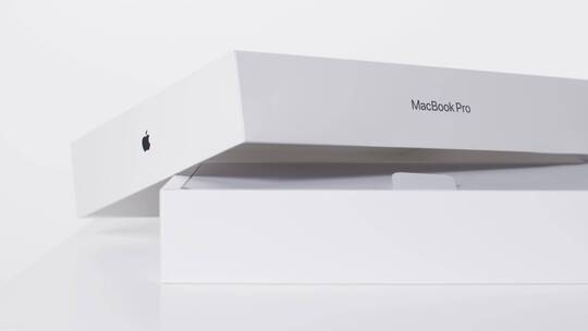 全新Macbook Pro 03的滑动镜头视频素材模板下载