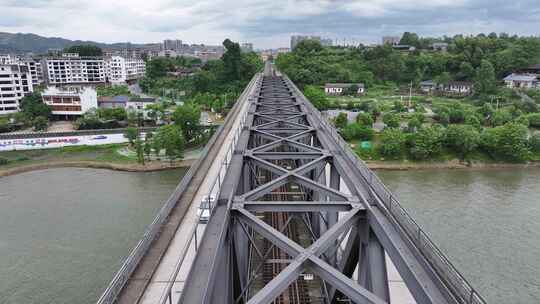 黔阳古城的公铁两用大桥