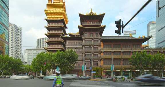 上海交警交通车辆静安寺街道车流人流慢门