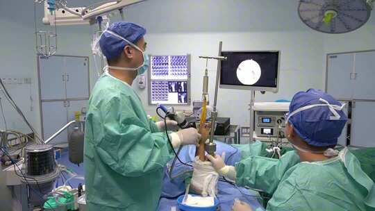 微创手术现场实拍