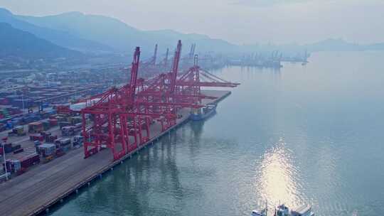 港口码头集装箱海运物流新质生产力视频素材模板下载