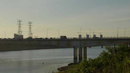 6K城市清晨河流桥梁车流