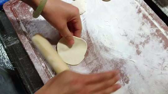 擀饺子皮 擀皮视频素材模板下载
