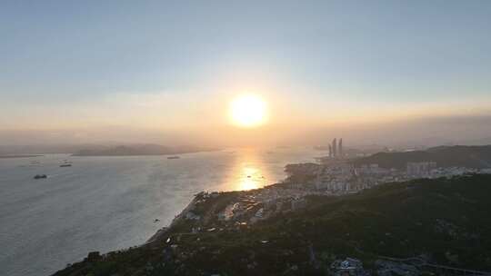 厦门海岸线风光航拍思明区日落阳光夕阳日出