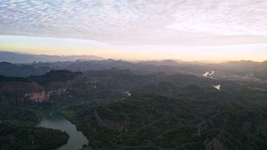 航拍韶关丹霞地貌丹霞山 阳元峰 长老峰景区