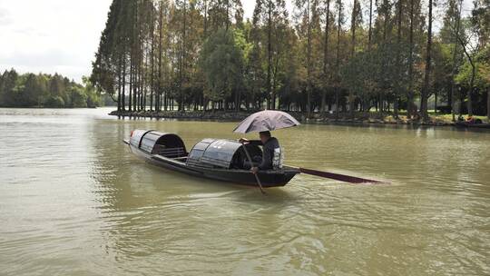 浙江绍兴柯岩景区乌篷船与水上风景