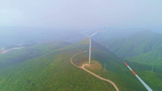 航拍山顶风车风力发电机视频素材模板下载