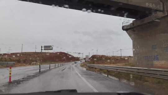 雨天行车 雨天高速素材