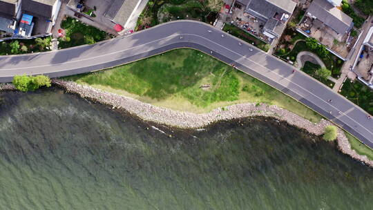 大理洱海边的环湖公路