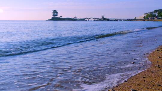 葫芦岛兴城海滨国家风景区海滩海浪慢镜头