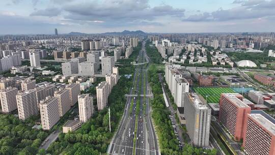 中国杭州交通枢纽繁忙街道视频素材模板下载