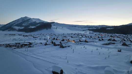 禾木冬天晨曦 村庄 禾木雪景新疆冬季旅游