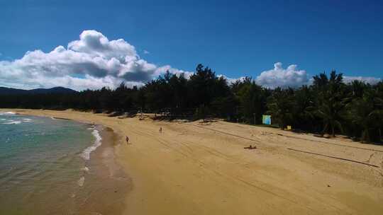 航拍三亚后海皇后湾冲浪及海棠湾海岛海浪