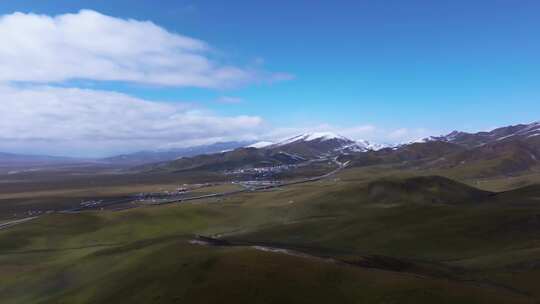 航拍青藏高原青海祁连山脉天境祁连雪山雪景