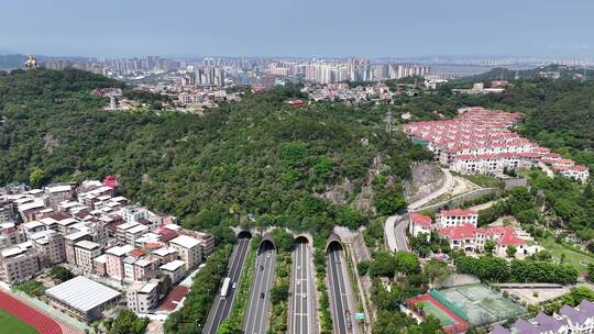 高速公路穿山隧道航拍