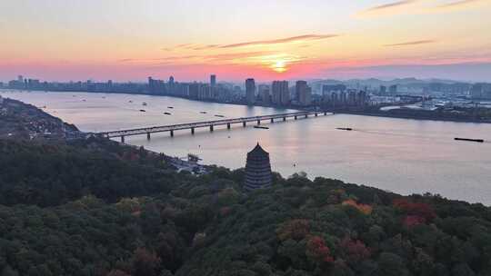 杭州西湖雷峰塔夕阳日落视频素材模板下载
