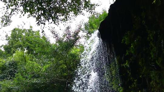 山水 河流 水流湍急